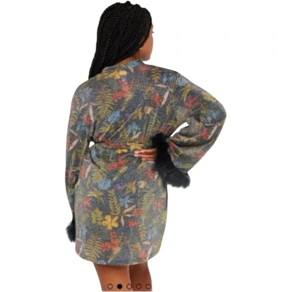 Savage X Fenty Trophy Wife Robe Metallic Island Print Sleeves Faux Fur Size M/L - Picture 5 of 16